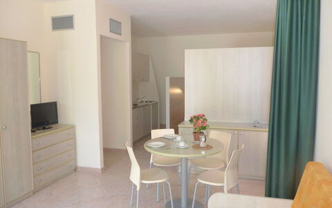 Accommodation:&nbsp;Borgoverde 530.12
