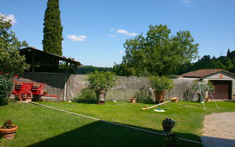 Casa Antica: Sky, Cloud, Plant, Tree, Land Lot, Flowerpot, Cottage, Leisure, Shrub, Grass