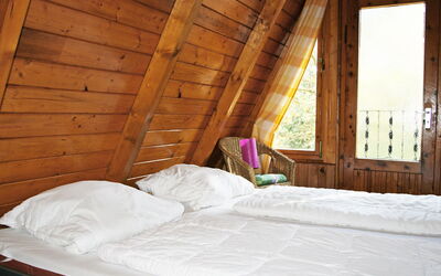 Accommodation:&nbsp;Nepumuk 100.1