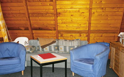 Accommodation:&nbsp;Nepumuk 100.1