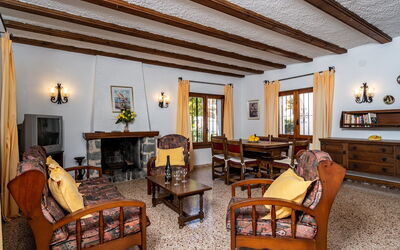 Brisamar 625.4: Room, Property, Living Room, Building, Interior Design, Furniture, Real Estate, House, Ceiling, Home