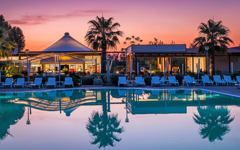 Cecina 250: Water, Sky, Daytime, Property, Cloud, Swimming Pool, Tree, Dusk, Building, Arecales