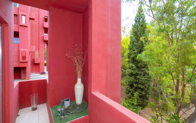 Accommodation:&nbsp;Muralla Roja 914.5