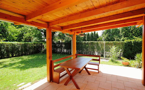 Brico: Property, Building, Room, House, Real Estate, Porch, Pavilion, Backyard, Furniture, Patio