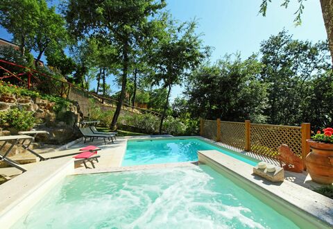 Oleandra sul Lago: Water, Plant, Property, Swimming Pool, Sky, Azure, Building, Flowerpot, Shade, Tree
