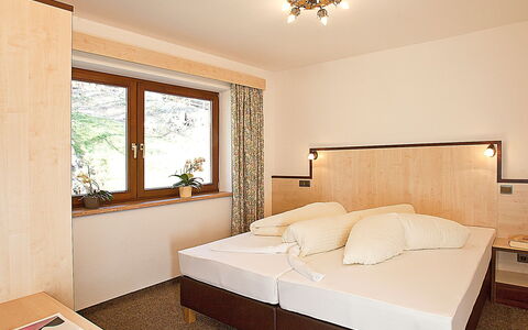 Sölden 510: Bedroom, Furniture, Room, Property, Bed, Interior Design, Bed Sheet, Bed Frame, Mattress, Ceiling