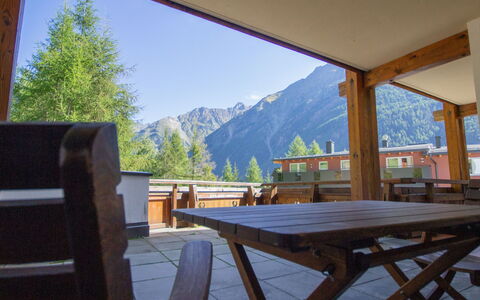 Sölden 510: Sky, Property, Daytime, Table, Plant, Nature, Shade, Wood, Porch, Mountain