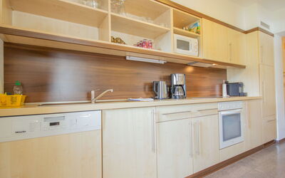 Alpin 510.5: Cabinetry, Countertop, Kitchen Sink, Tap, Furniture, Sink, Shelf, Kitchen, Kitchen Appliance, Wood