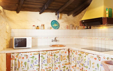Pepa: Room, Property, Countertop, Kitchen, Building, Furniture, Interior Design, Ceiling, House, Cabinetry