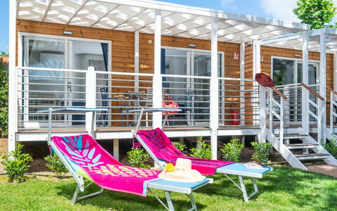Castiglione della Pescaia 140: Plant, Sky, Building, Property, Furniture, Chair, Shade, Outdoor Furniture, House, Porch