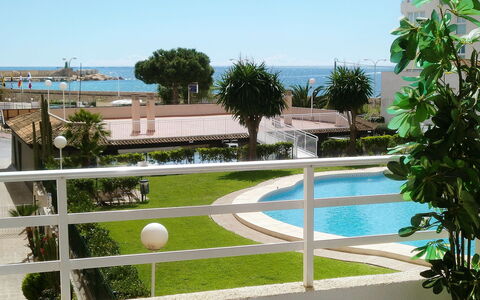 Altea 210: Property, Swimming Pool, Building, Resort, Real Estate, House, Apartment, Condominium, Architecture, Leisure