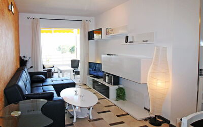Accommodation:&nbsp;Sol Y Mar 210.1
