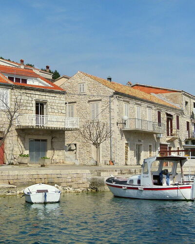 Repak: Water Transportation, Waterway, Property, Town, Boat, Harbor, Water, House, Vehicle, Building