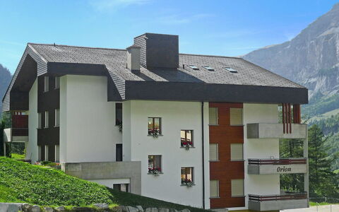 Orion: Property, House, Building, Home, Architecture, Real Estate, Facade, Cottage, Residential Area, Roof