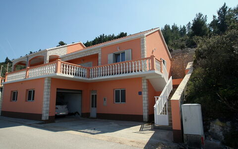 Anderson: Property, House, Building, Real Estate, Home, Estate, Villa, Architecture, Residential Area, Facade