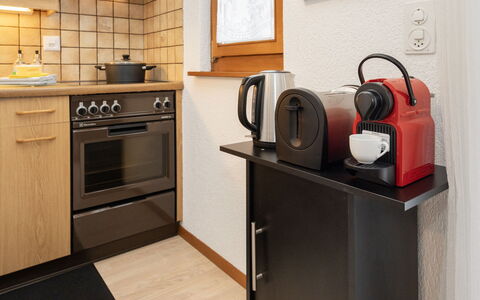 Chalet Sunneblick: Kitchen Appliance, Wood, Kitchen, Major Appliance, Small Appliance, Home Appliance, Furniture, Interior Design, Countertop, Cabinetry