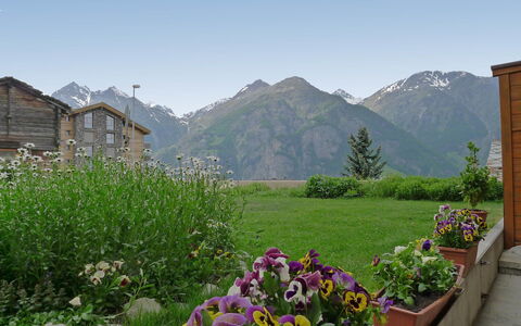 Sierra Vista: Natural Landscape, Mountainous Landforms, Mountain, Mountain Range, Flower, Alps, Garden, Grass, Spring, Wilderness