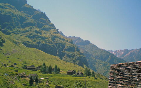 Rustico Dell'Orino: Mountainous Landforms, Mountain, Highland, Hill Station, Mountain Range, Sky, Green, Hill, Valley, Alps