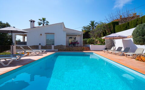 El Olivo: Water, Sky, Plant, Property, Swimming Pool, Cloud, Azure, Chair, Building, Sunlounger