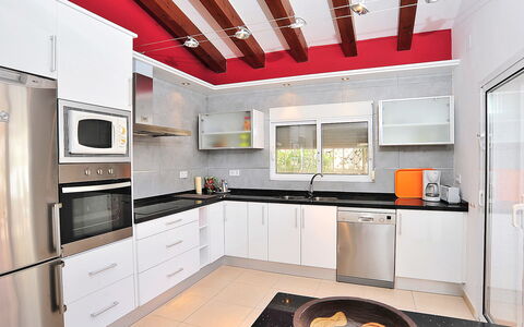 El Olivo: Cabinetry, Countertop, Property, Furniture, Kitchen Stove, Kitchen Appliance, Kitchen, Sink, Home Appliance, Wood