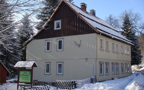 Altes Forsthaus Sösetal: Building, Snow, Sky, Window, Tree, House, Wood, Slope, Cottage, Sugar House
