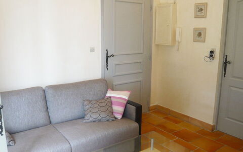 Accommodation:&nbsp;Castel Haussmann 151.1