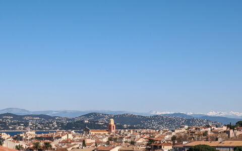 Le Pilon: Sky, Cloud, Azure, Infrastructure, Building, Tree, Neighbourhood, Mountain, Urban Design, Residential Area