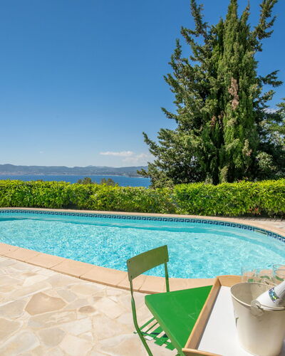 Les Cèdres