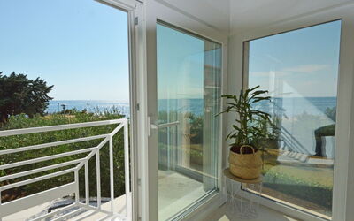 Accommodation:&nbsp;Mira 107.4