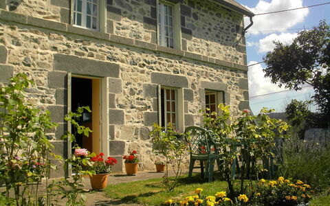 O'Petit Bonheur: House, Property, Home, Building, Cottage, Yellow, Real Estate, Window, Neighbourhood, Residential Area
