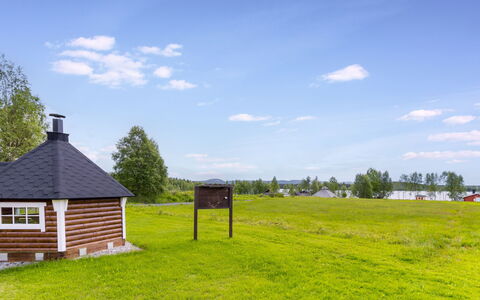 Ruka-Kitkan Käki: Grass, Plain, Grassland, Land Lot, Landscape, Roof, Cottage, Rural Area, Meadow, Lawn