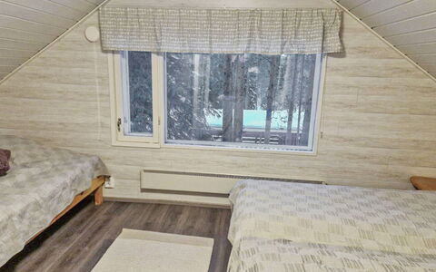 Pajalan Piilopirtti: Wood, Flooring, Floor, Interior Design, Ceiling, Bedroom, Home, Room, Bed, Linens