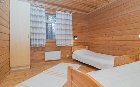 Viipusjärvi 12: Wood, Snow, Cottage, Winter, Roof, Home, Freezing, Log Cabin, Siding, Slope