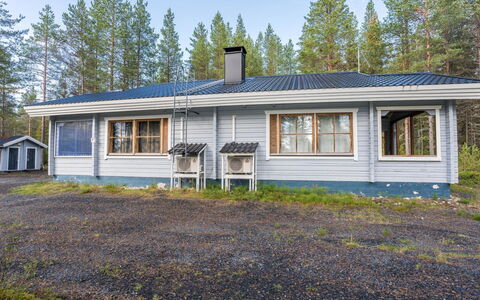 Piilola Nr 2: Wood, Snow, Cottage, Winter, Roof, Home, Freezing, Log Cabin, Siding, Slope