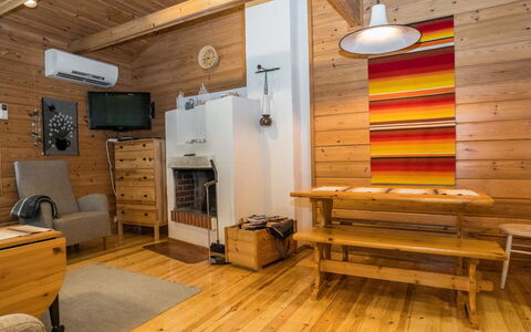 Piilola Nr 2: Wood, Snow, Cottage, Winter, Roof, Home, Freezing, Log Cabin, Siding, Slope