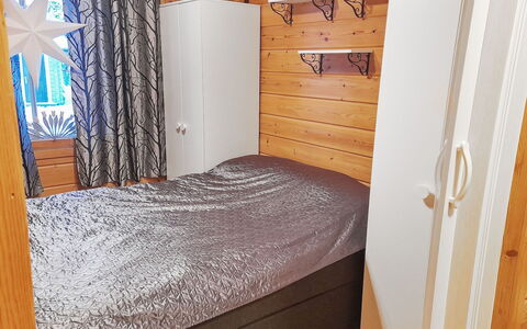 Piilola Nr 1: Floor, Flooring, Wood, Bedroom, Room, Interior Design, Wood Stain, Bed, Furniture, Bed Sheet