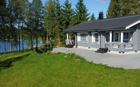 Iltarusko: Cottage, Home, Siding, Estate, Larch, Farmhouse, Garden Buildings, Yard, Porch