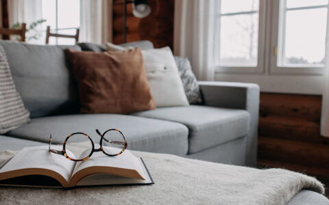 Iltarusko: Furniture, Interior Design, Textile, Couch, Flooring, Floor, Living Room, Home, Pillow, Room