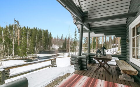 Juurakkopirtti: Wood, Cottage, Siding, Deck, Log Cabin, Porch, Larch, Winter, Plank