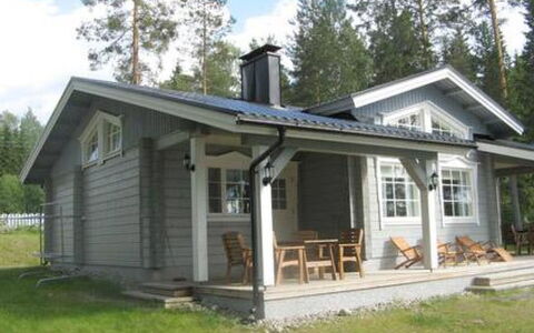 Varvali: Wood, Snow, Cottage, Winter, Roof, Home, Freezing, Log Cabin, Siding, Slope