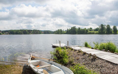 Ranta-Lemettilä: Home, Cottage, Roof, Estate, Shade, Farmhouse, Lawn, Landscaping, Garden, Yard