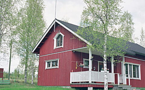 Mustikkainen: Home, Cottage, Roof, Estate, Shade, Farmhouse, Lawn, Landscaping, Garden, Yard