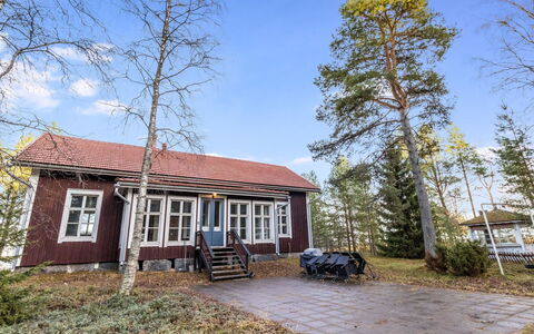 Säikkäranta: Building, Window, Wood, Branch, House, Home, Cottage, Architecture, Roof, Rural Area