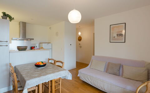 Les Coteaux: Table, Property, Furniture, Couch, Wood, Interior Design, Flooring, Floor, Picture Frame, Building