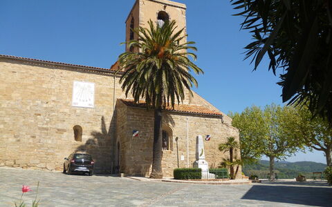 Maury: Building, Tree, Church, Place Of Worship, Architecture, Town, Convent, Chapel