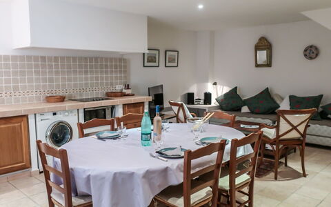 Maury: Property, Room, Furniture, Building, Real Estate, Table, Dining Room, Interior Design, House, Restaurant