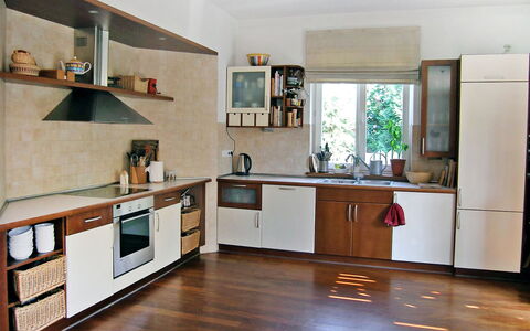 Pękowice: Countertop, Room, Furniture, Cabinetry, Kitchen, Property, Floor, Interior Design, Building, Hardwood