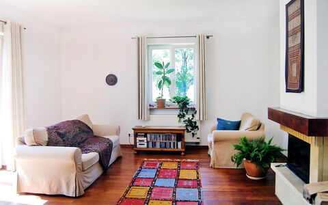 Pękowice: Living Room, Room, Furniture, Interior Design, Property, Floor, House, Building, Home, Table