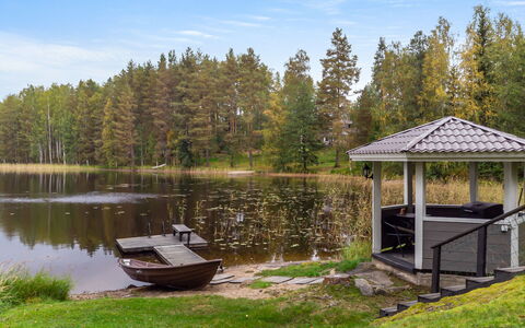 Kiikkukallio: Tree, Bank, House, Cottage, Lake, Pond, Forest, Log Cabin