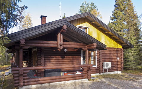 Varilan Lomamajat Nr2: Wood, Snow, Cottage, Winter, Roof, Home, Freezing, Log Cabin, Siding, Slope